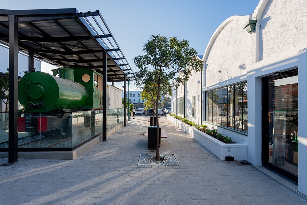 imgi_40_SVA-Paardevlei-Shopping-Centre-5