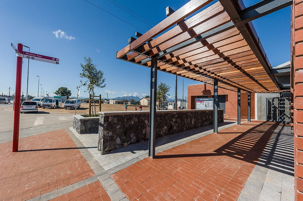 imgi_45_SVA-Projects-Wallacedene-Taxi-Rank_Photos_04-entrance