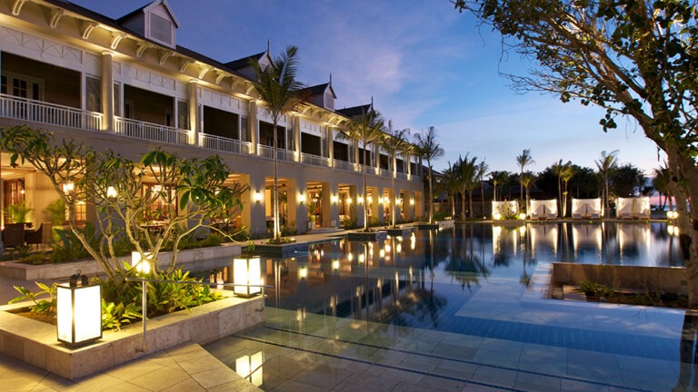 imgi_56_SVA-Projects-St-Regis-EXT_INT-768x432