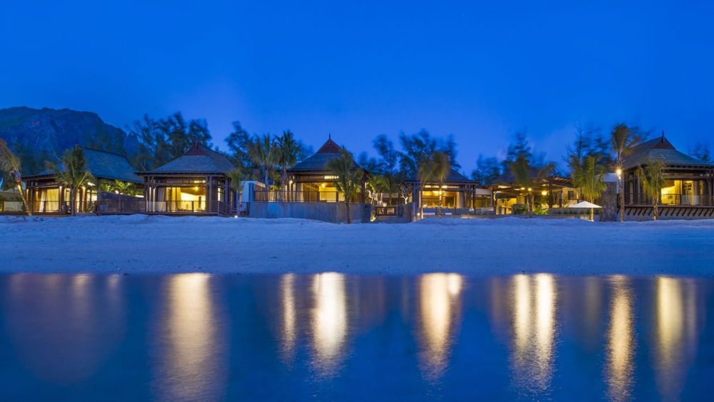 imgi_62_SVA-Projects-St-Regis-Villa-NightLight