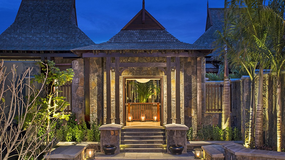 imgi_78_SVA-Projects-St-Regis-Entrance